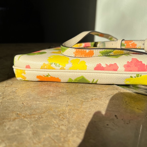 Coach crossbody - Picture 8 of 13